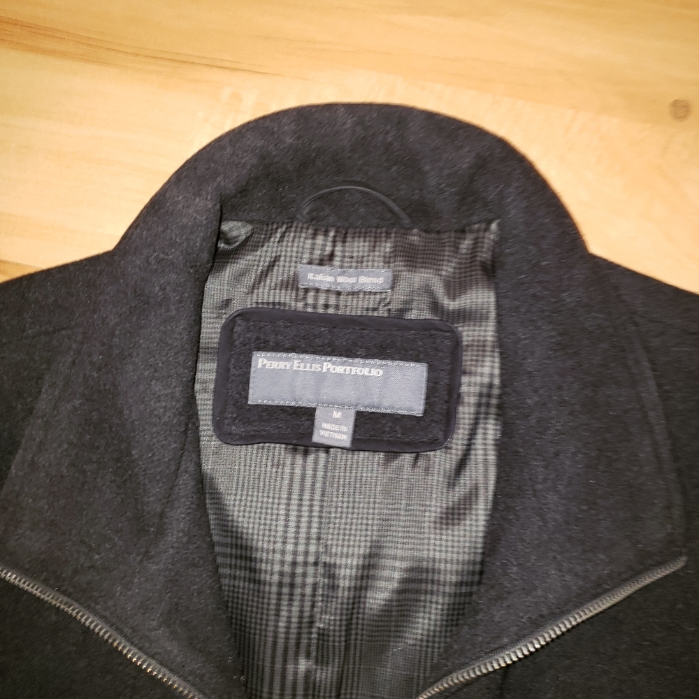 Perry Ellis wool coat black